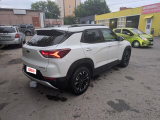 2021 Chevrolet TrailBlazer III, белый, 1549000 рублей, вид 3