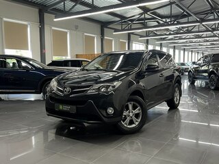 Toyota RAV4 IV (XA40)
