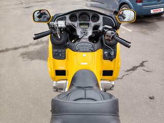 2003 Honda GL 1800 Gold Wing, жёлтый, 950000 рублей, вид 4