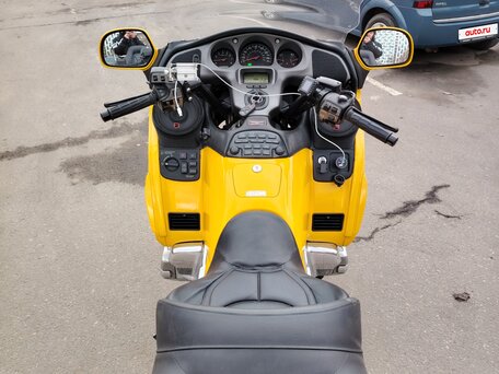 2003 Honda GL 1800 Gold Wing, жёлтый, 950000 рублей, вид 4