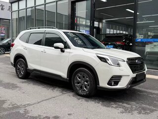 2023 Subaru Forester V Рестайлинг, белый, 2370000 рублей, вид 3