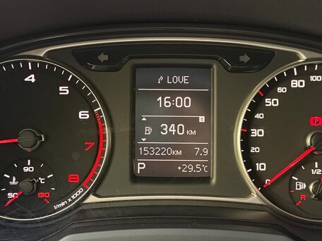 2013 Audi A1 I (8X), белый, вид 5