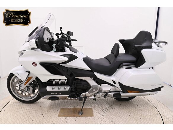 2018 Honda GL 1800 Gold Wing, белый, 2350000 рублей - вид 1