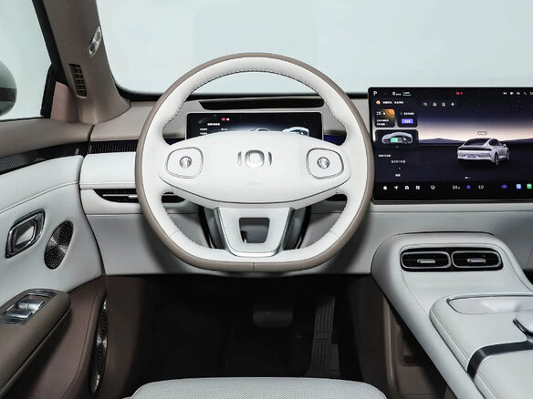 2026 Changan Qiyuan A06 28.39 kWh, серебристый, 2950000 рублей - вид 31