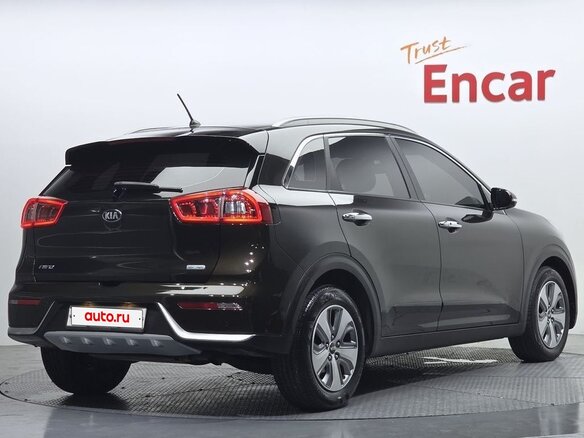 2017 Kia Niro I, чёрный, 1179000 рублей - вид 2