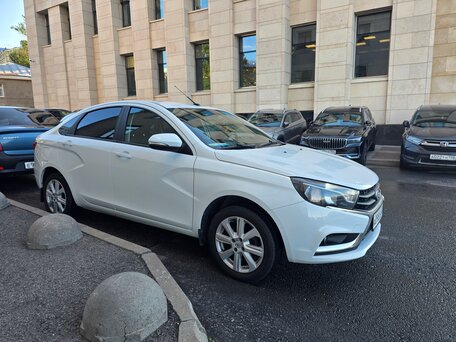 2020 Lada (ВАЗ) Vesta I, белый, 980000 рублей, вид 2