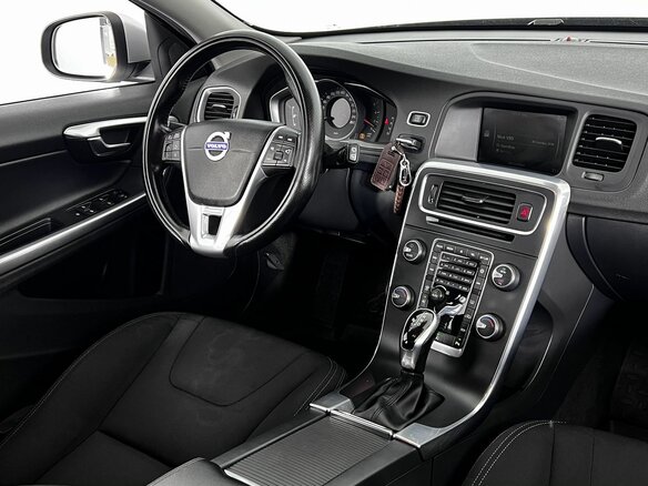 2016 Volvo V60 I Рестайлинг, серебристый - вид 12