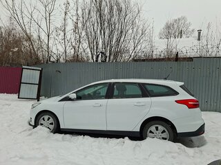2017 Ford Focus III Рестайлинг, белый, 800000 рублей, вид 2