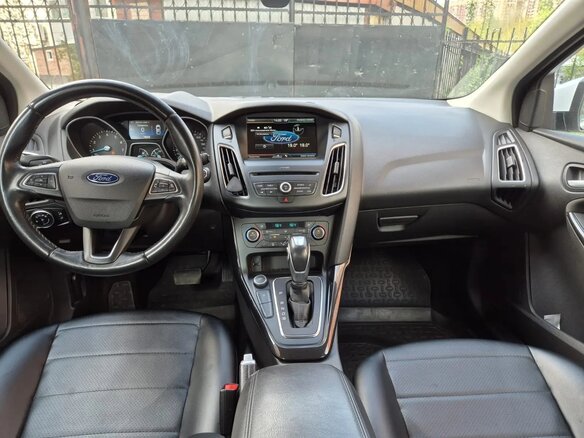 2016 Ford Focus III Рестайлинг, белый, 880000 рублей - вид 6
