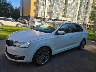 2018 Skoda Rapid I Рестайлинг, белый, 840000 рублей, вид 1