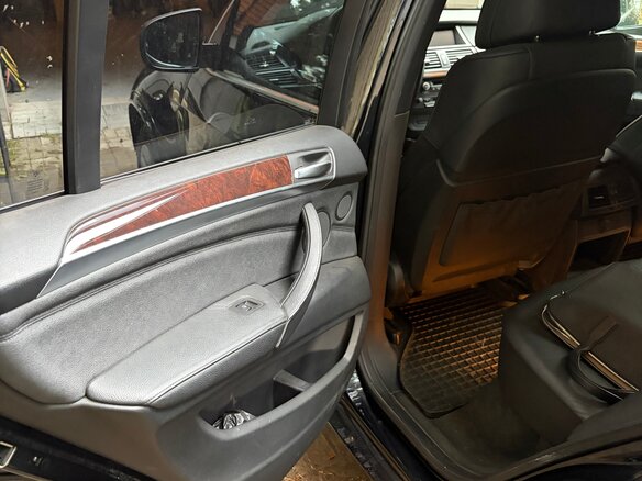 2010 BMW X5 35d II (E70) Рестайлинг, чёрный - вид 13