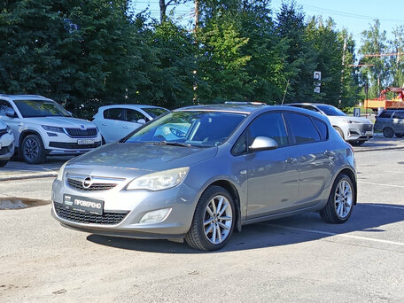 Opel Astra J