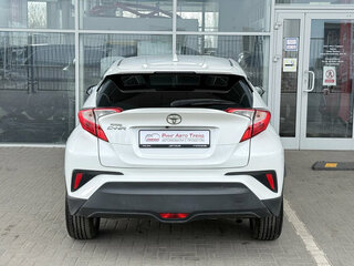 2018 Toyota C-HR I, белый, 1599000 рублей, вид 4