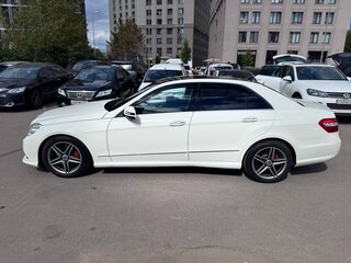 2011 Mercedes-Benz E-Класс 300 IV (W212, S212, C207), белый, 1320000 рублей, вид 4