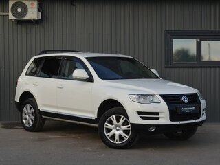 2008 Volkswagen Touareg I Рестайлинг, белый, 1149999 рублей, вид 4