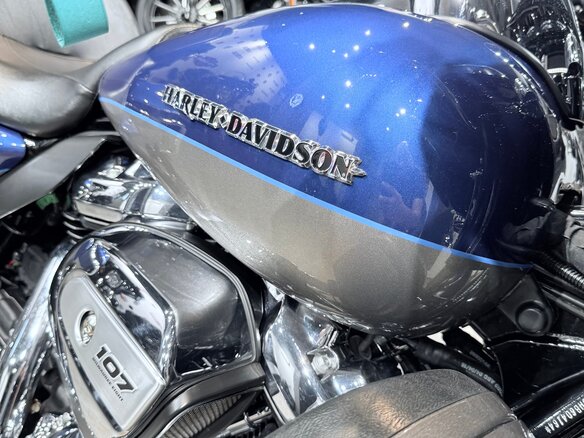 2017 Harley-Davidson Electra Glide, серебристый, 1799000 рублей - вид 27