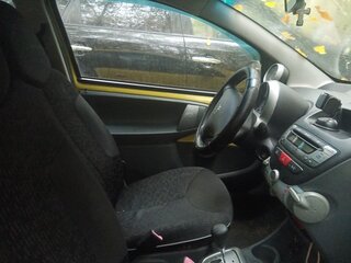 2009 Peugeot 107 I Рестайлинг, жёлтый, 305800 рублей, вид 5