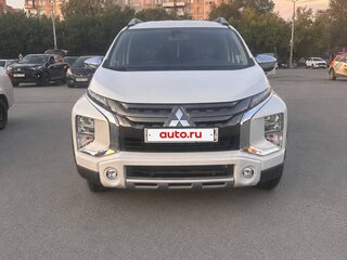 2022 Mitsubishi Xpander Cross I, белый, 2300000 рублей, вид 3