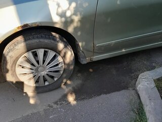 2001 Mitsubishi Galant VIII Рестайлинг, золотистый, 200000 рублей, вид 5