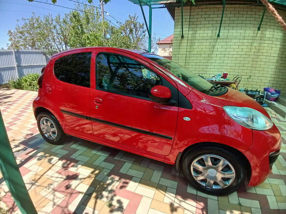 2012 Peugeot 107 I Рестайлинг 2, красный, 580000 рублей - вид 4