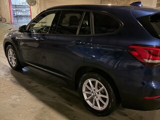2020 BMW X1 18i sDrive II (F48) Рестайлинг, синий, 3650000 рублей, вид 4