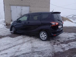 2018 Toyota Sienta II Рестайлинг, фиолетовый, 1350000 рублей, вид 3