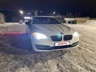 2011 BMW 5 серии 530d xDrive VI (F10/F11/F07), белый, 2100000 рублей, вид 4