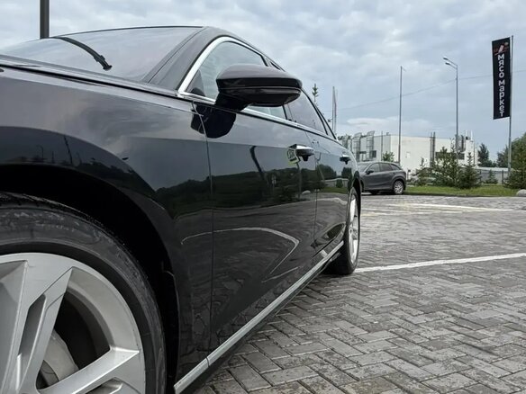 2023 Audi A8 Long 50 TFSI IV (D5) Рестайлинг, чёрный - вид 2