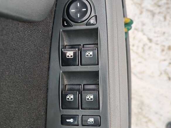 2009 Lada (ВАЗ) Priora I, серебристый, 400000 рублей - вид 19