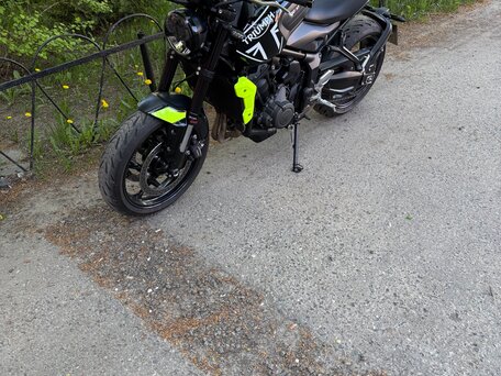 2023 Triumph Trident 660, чёрный, 890000 рублей, вид 1