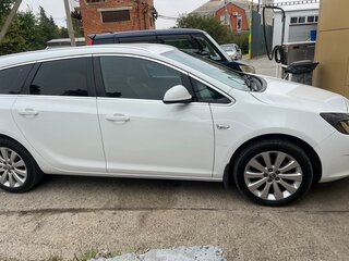 2011 Opel Astra J, белый, 650000 рублей, вид 4