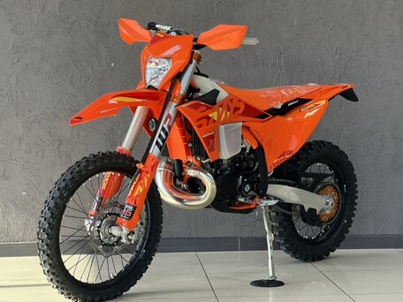 2025 KTM 250 EXC, оранжевый, 1250000 рублей, вид 2