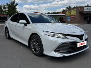 2018 Toyota Camry VIII (XV70), белый, 2550000 рублей, вид 2