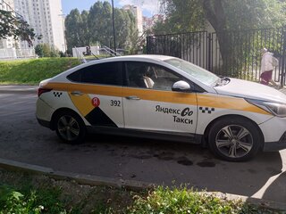 2018 Hyundai Solaris II, белый, 900000 рублей, вид 2