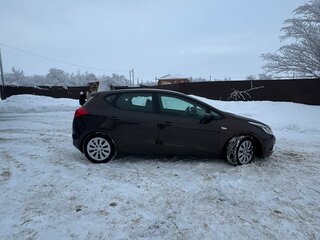 2013 Kia Ceed II, коричневый, 850000 рублей, вид 4