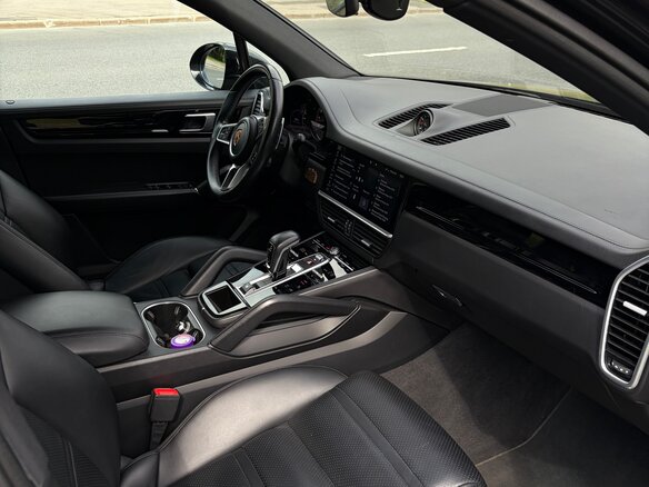 2020 Porsche Cayenne S III, чёрный, 5950000 рублей - вид 7