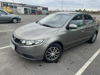 2012 Kia Cerato 6-speed II, серебристый, 795000 рублей, вид 1