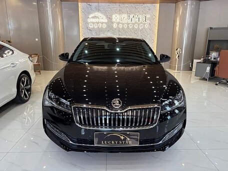2026 Skoda Superb III Рестайлинг, чёрный, 2950000 рублей, вид 3