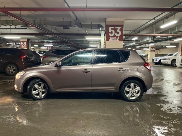 2010 Kia Ceed I Рестайлинг, бежевый, 640000 рублей - вид 1
