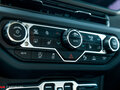 2025 Jeep Wrangler IV (JL) Рестайлинг, серый, 8850000 рублей - вид 9