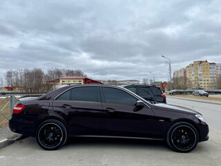 2011 Mercedes-Benz E-Класс 200 7G-Tronic IV (W212, S212, C207), коричневый, 1900000 рублей, вид 3