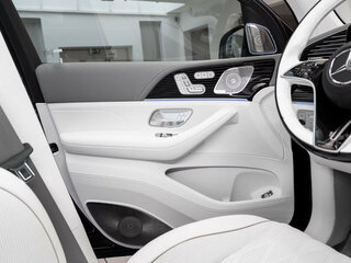 2025 Mercedes-Benz Maybach GLS 600 I Рестайлинг, чёрный, 31600000 рублей, вид 5