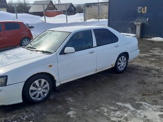 1998 Nissan Bluebird XI (U14), белый, 100000 рублей, вид 1