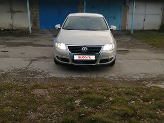 2010 Volkswagen Passat B6, серебристый, 715000 рублей, вид 5