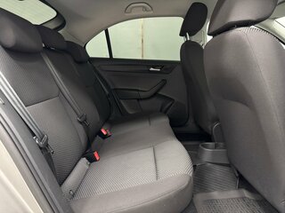 2021 Volkswagen Polo VI, серебристый, 1342000 рублей, вид 4