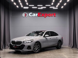 2026 BMW 5 серии 520i VIII (G60/G61/G68), серый, 7800000 рублей, вид 2