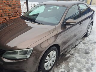 2013 Volkswagen Jetta VI, коричневый, 750000 рублей, вид 1