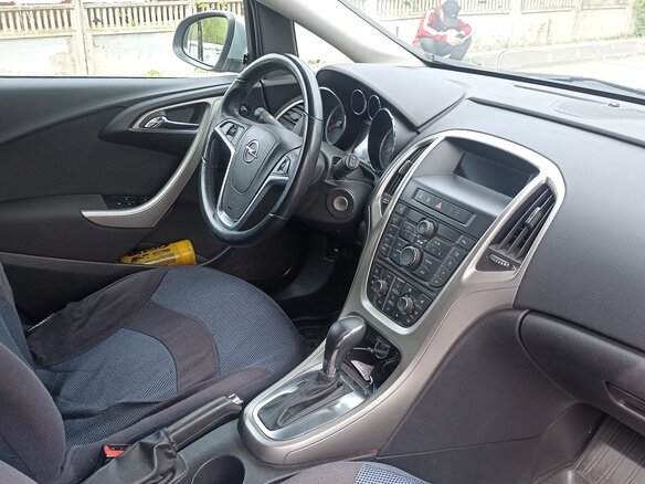 2011 Opel Astra J, серебристый, 575000 рублей - вид 11
