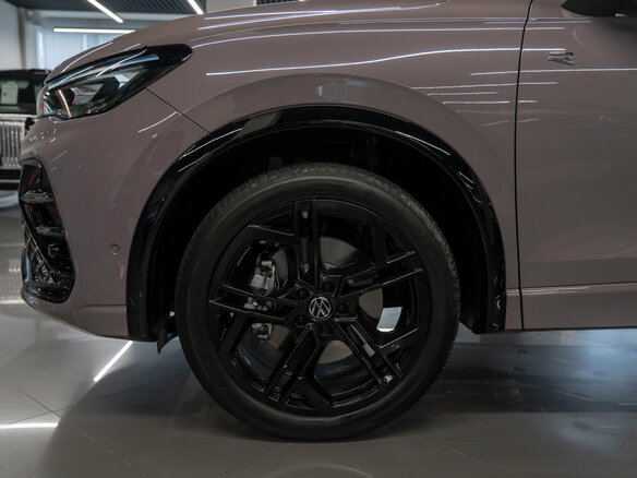2026 Volkswagen Tiguan L Pro III (China Market), серый, 5100000 рублей - вид 25