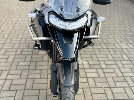 2023 Triumph Tiger 1200, серый, 1980344 рублей, вид 3